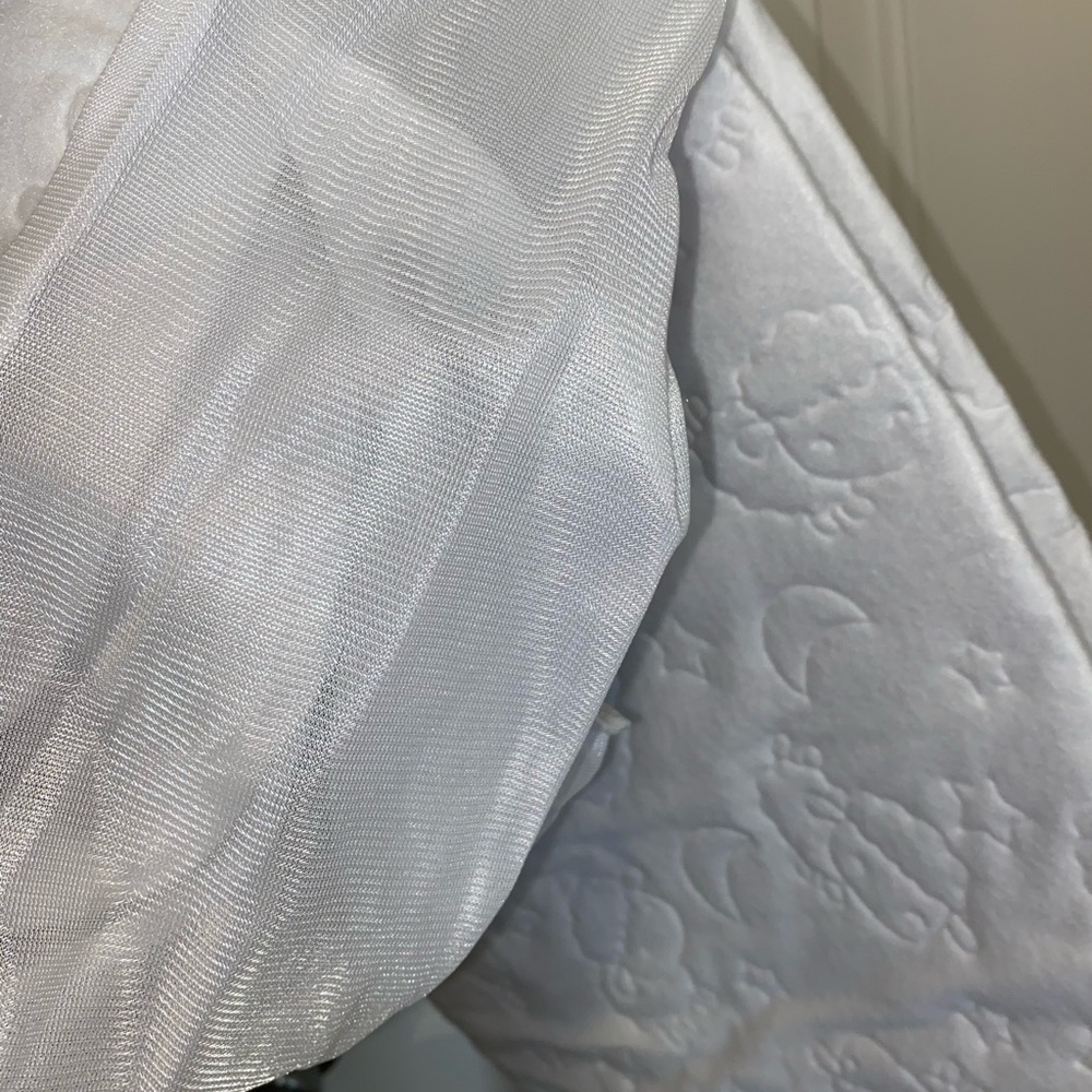 🌻 4 for $15 sale Baby crib mattress pad/protector - Picture 3 of 3